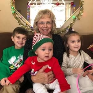 Meet your Posher, Joanie